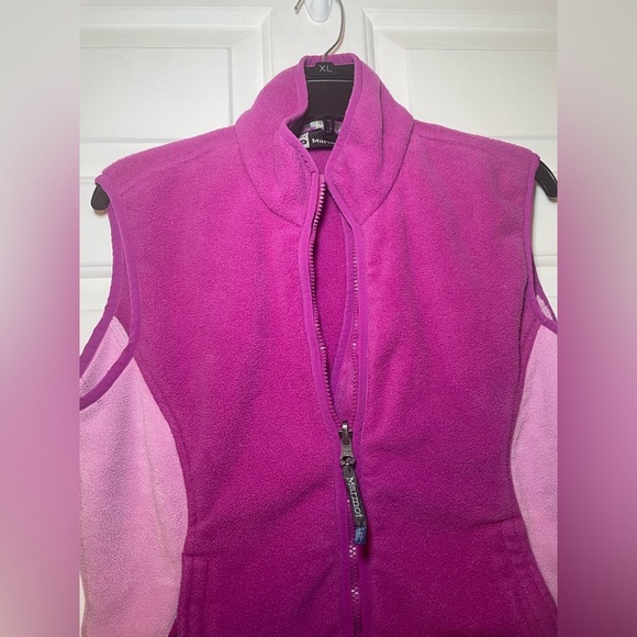 Marmot Woman’s Two Tone Pink Vest Fleece Size Medium Pink Fuschia Full Zip - Picture 3 of 10